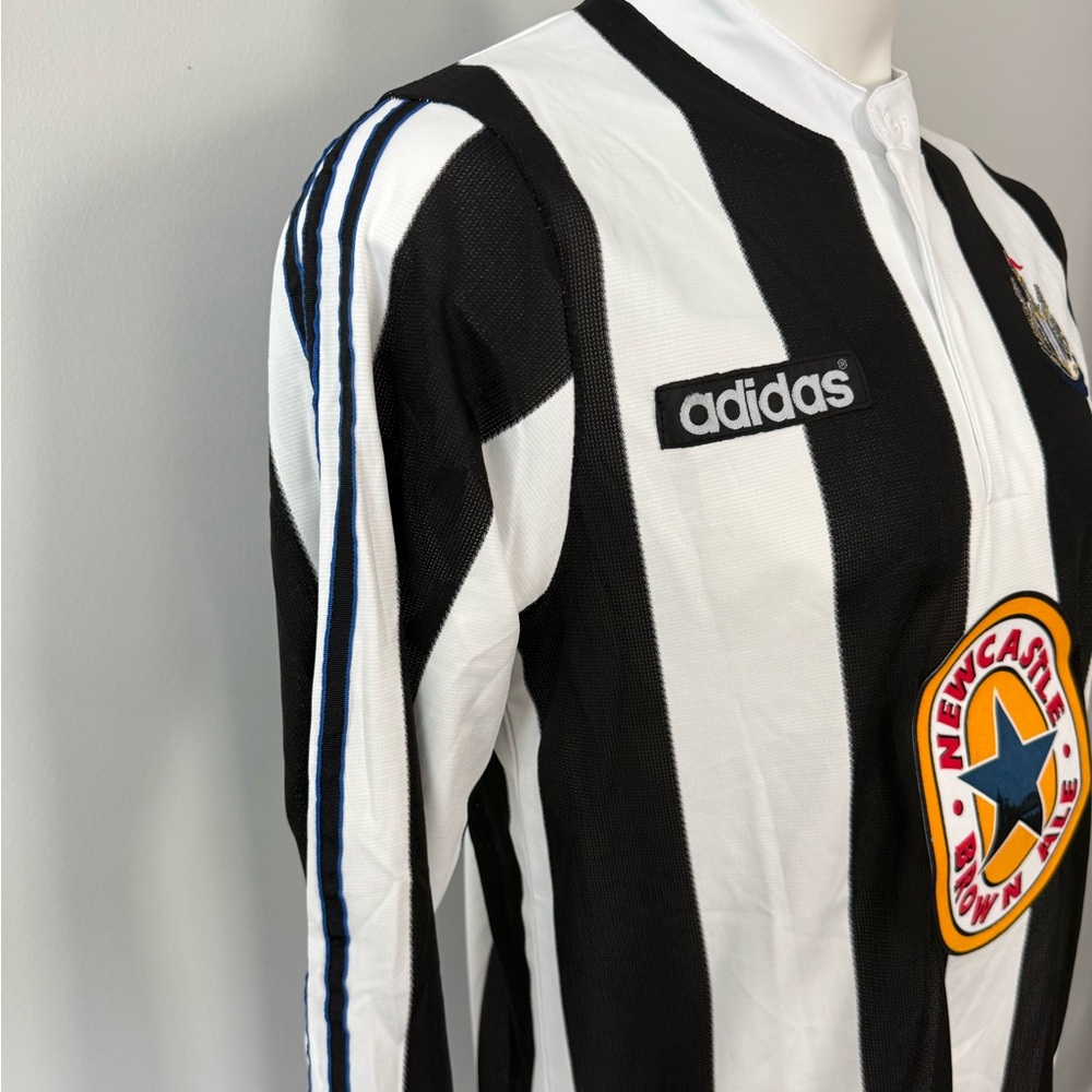 Alan Shearer Newcastle United New Men’s Retro Home Long Sleeve Soccer Jersey - Picture 8 of 10